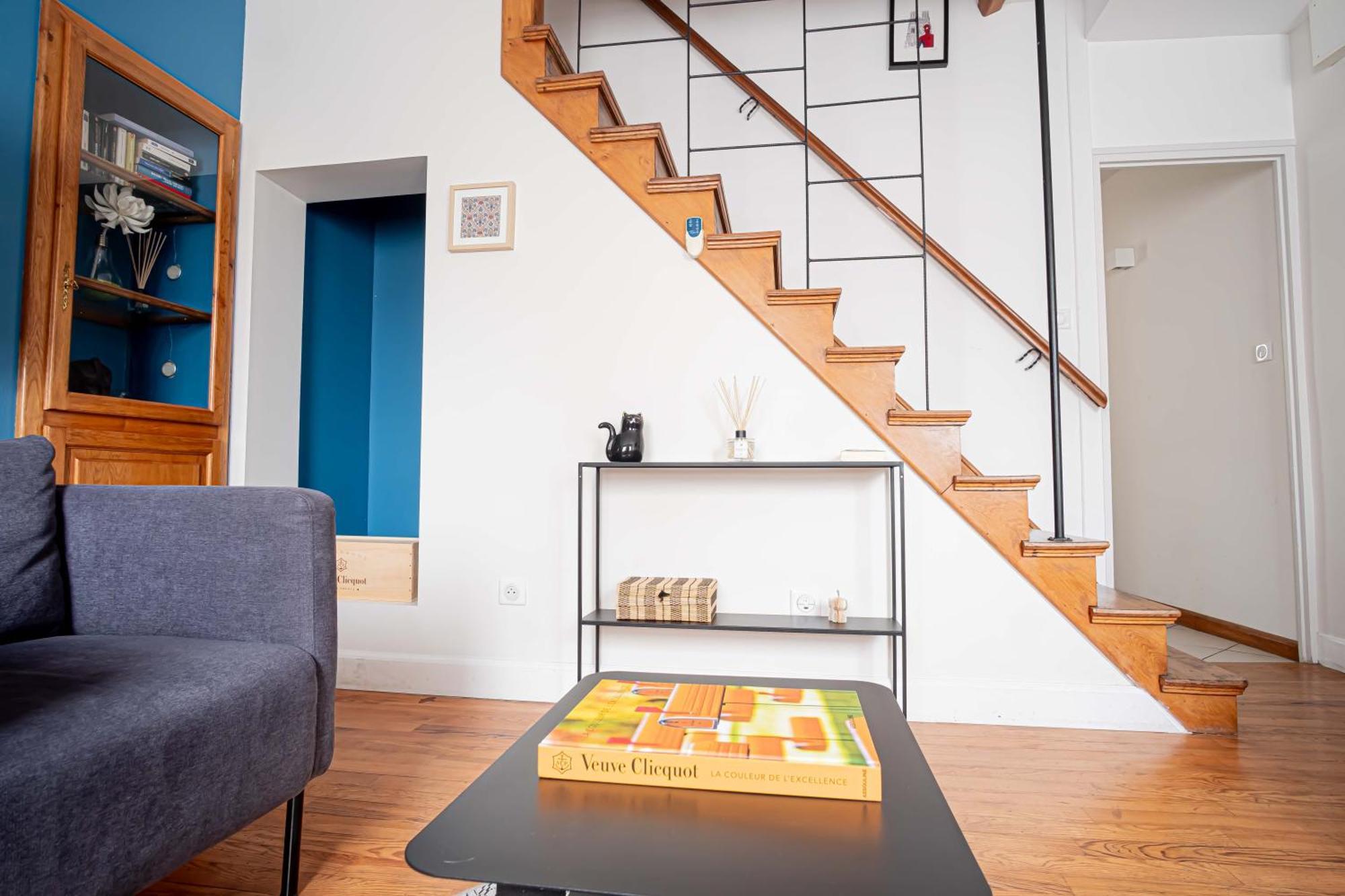 Ferienwohnung Triplex Cathedrale Parking Gratuit Reims Exterior foto